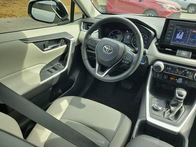 2022 Toyota RAV4 Hybrid XLE Premium