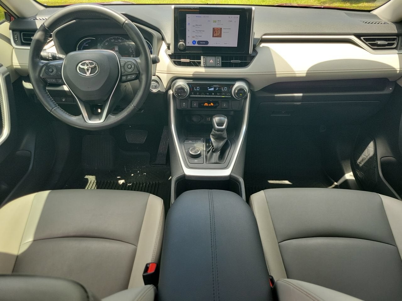 2023 Toyota RAV4 Hybrid XLE Premium