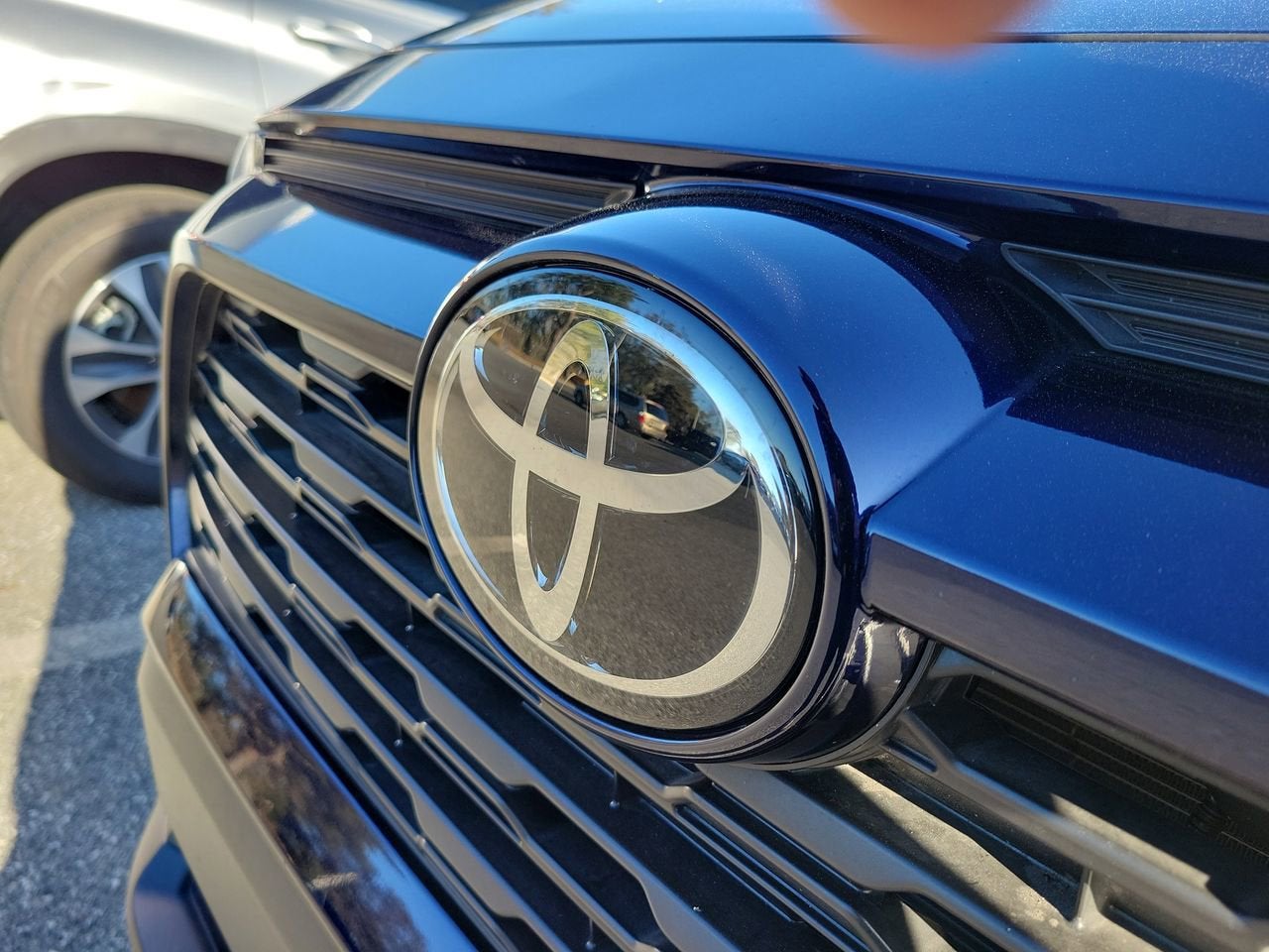 2025 Toyota RAV4 Hybrid XLE Premium