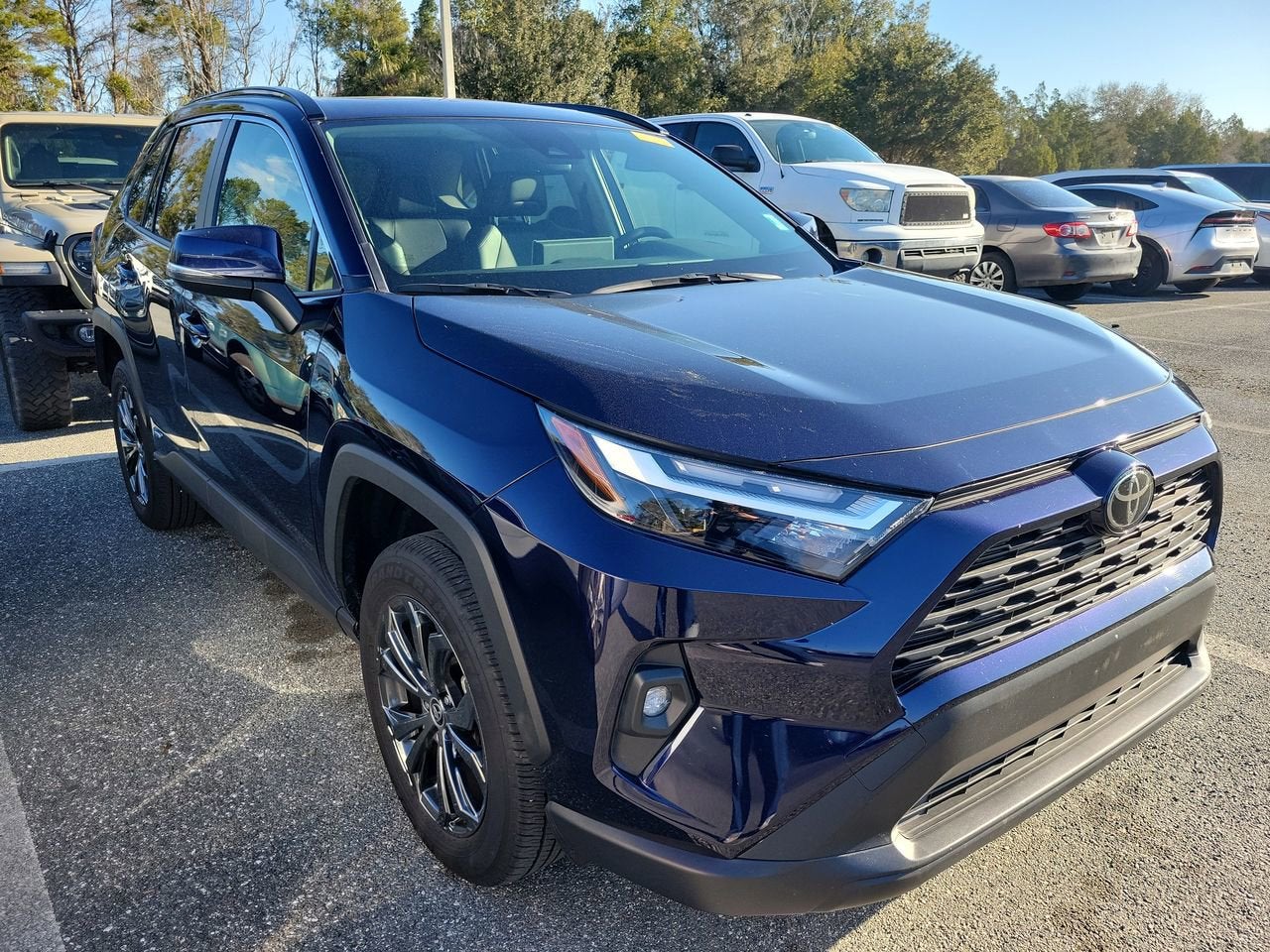 2025 Toyota RAV4 Hybrid XLE Premium