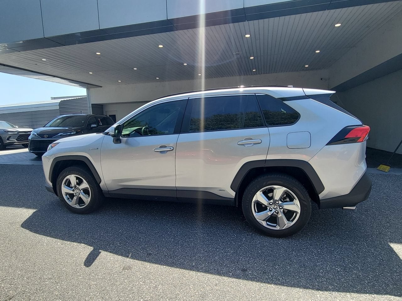 2021 Toyota RAV4 Hybrid XLE Premium