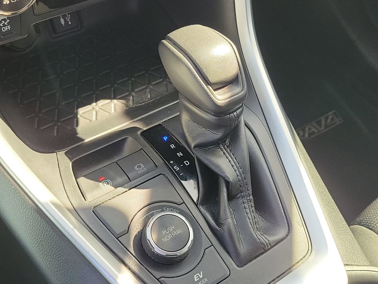 2019 Toyota RAV4 Hybrid LE