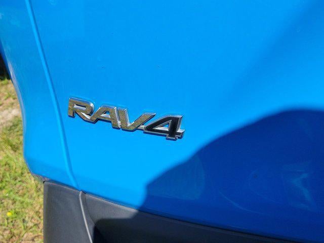 2020 Toyota RAV4 Hybrid LE