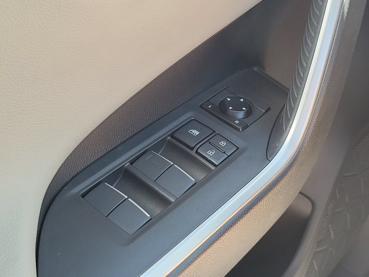 2020 Toyota RAV4 Limited