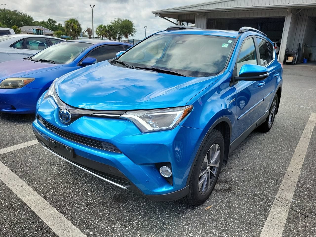 2017 Toyota RAV4 Hybrid XLE
