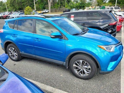 2017 Toyota RAV4 Hybrid XLE