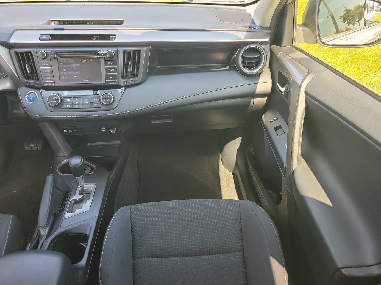 2016 Toyota RAV4 Hybrid XLE