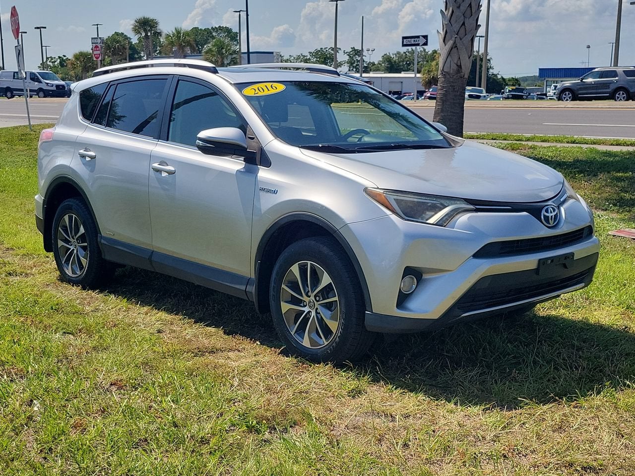 2016 Toyota RAV4 Hybrid XLE