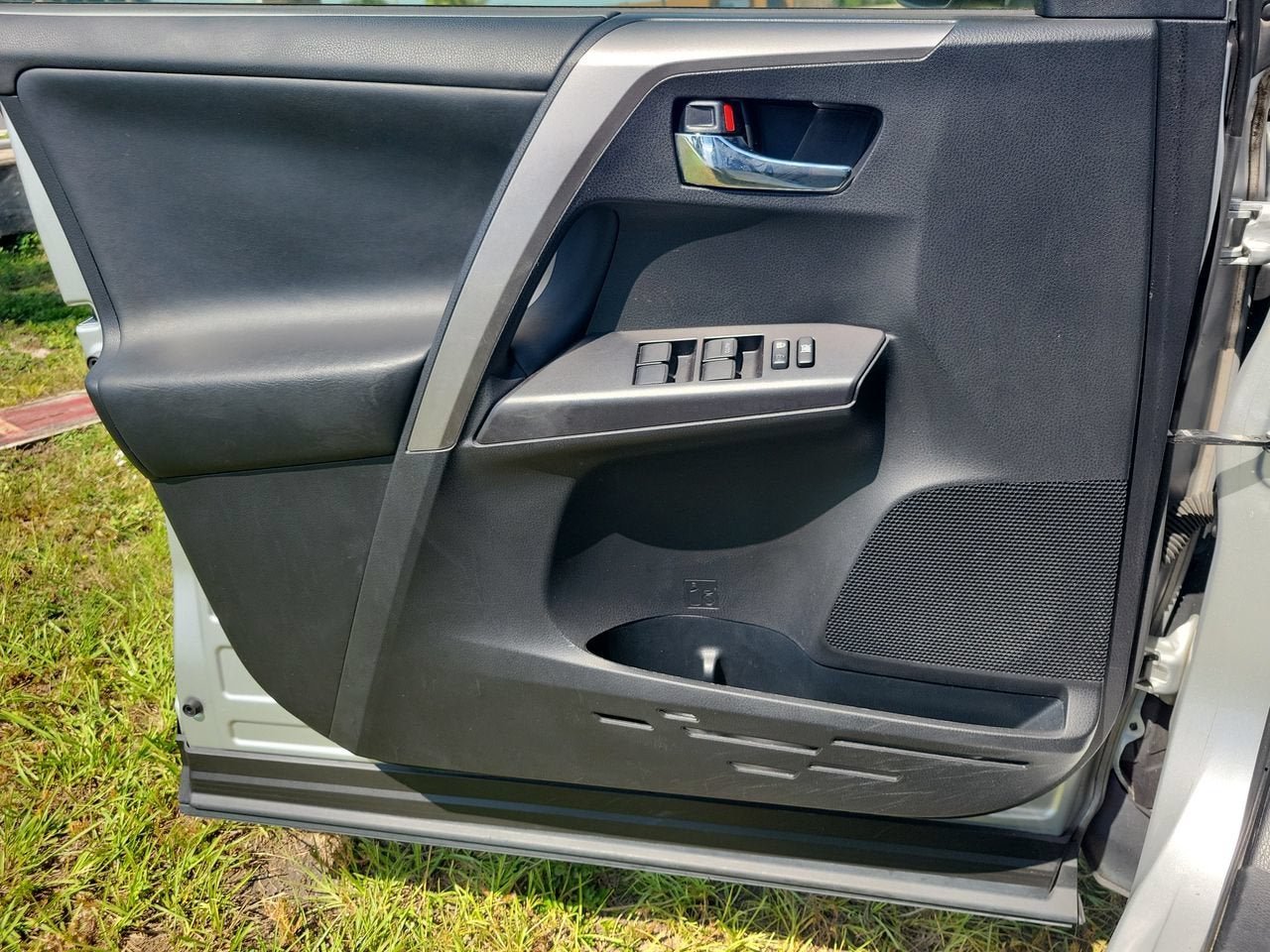 2016 Toyota RAV4 Hybrid XLE