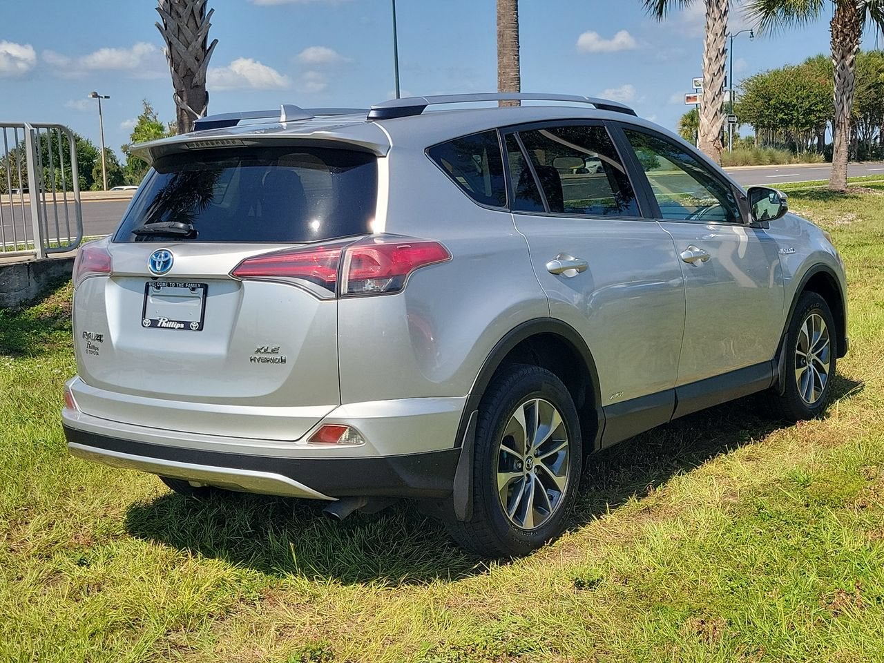 2016 Toyota RAV4 Hybrid XLE