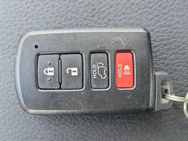 2016 Toyota RAV4 Hybrid XLE