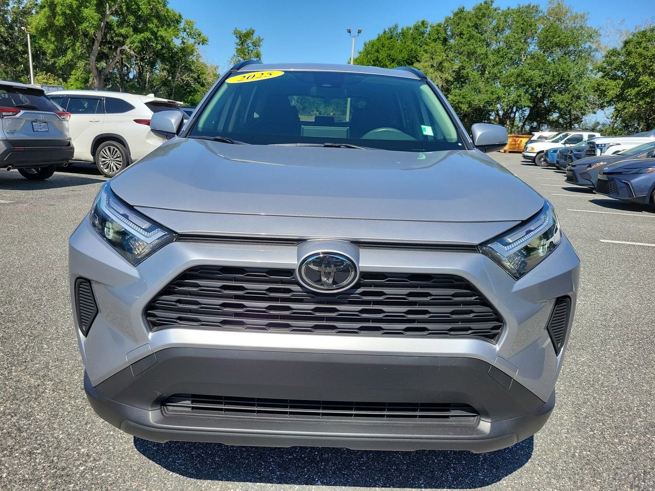 2025 Toyota RAV4 XLE