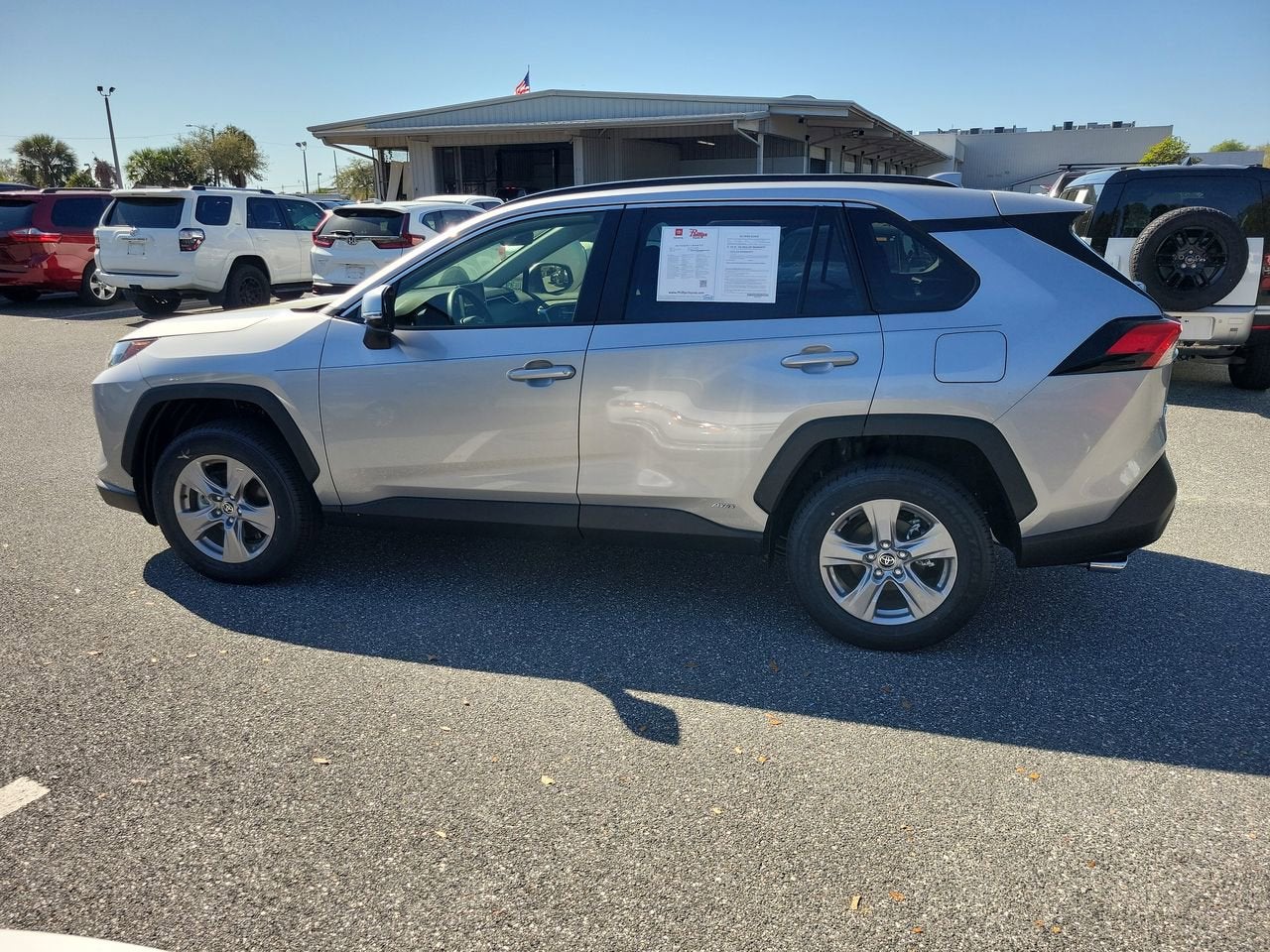 2025 Toyota RAV4 Hybrid XLE