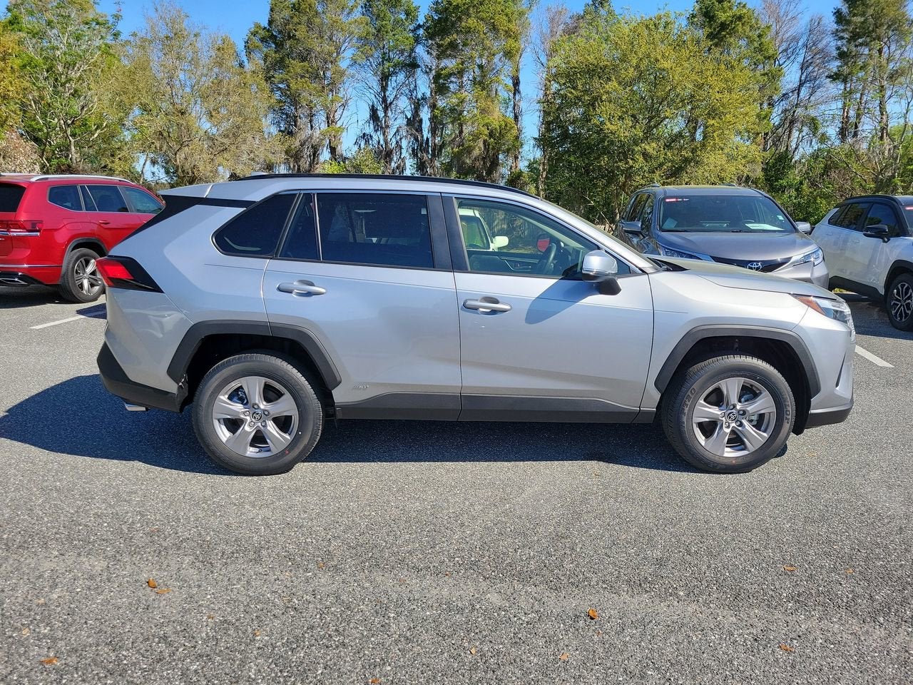 2025 Toyota RAV4 Hybrid XLE