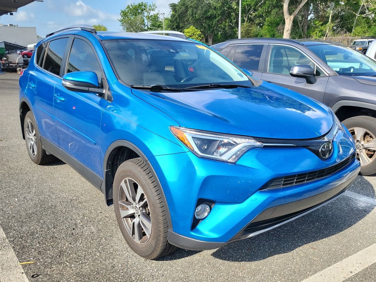 2017 Toyota RAV4 XLE