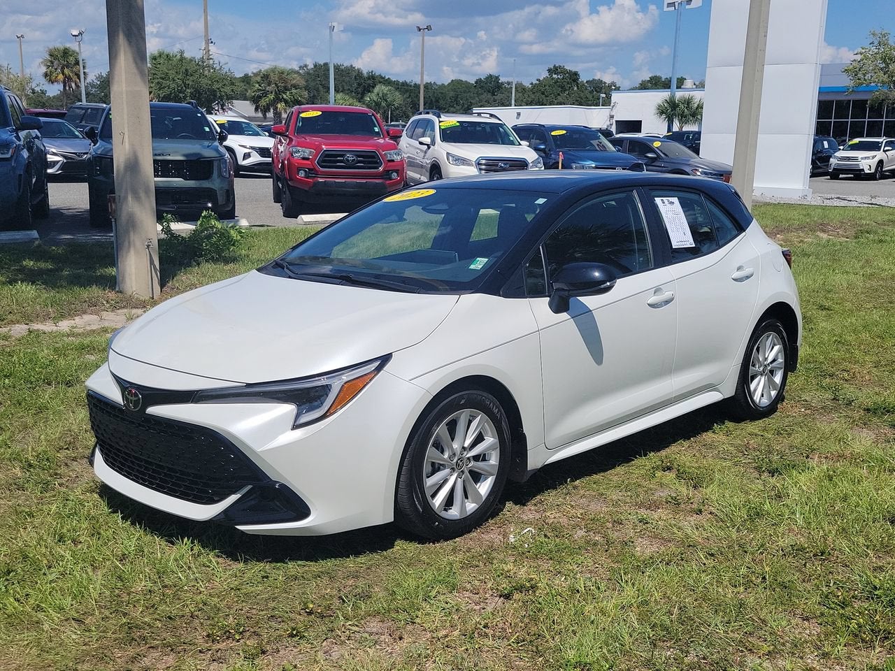 2023 Toyota Corolla Hatchback SE