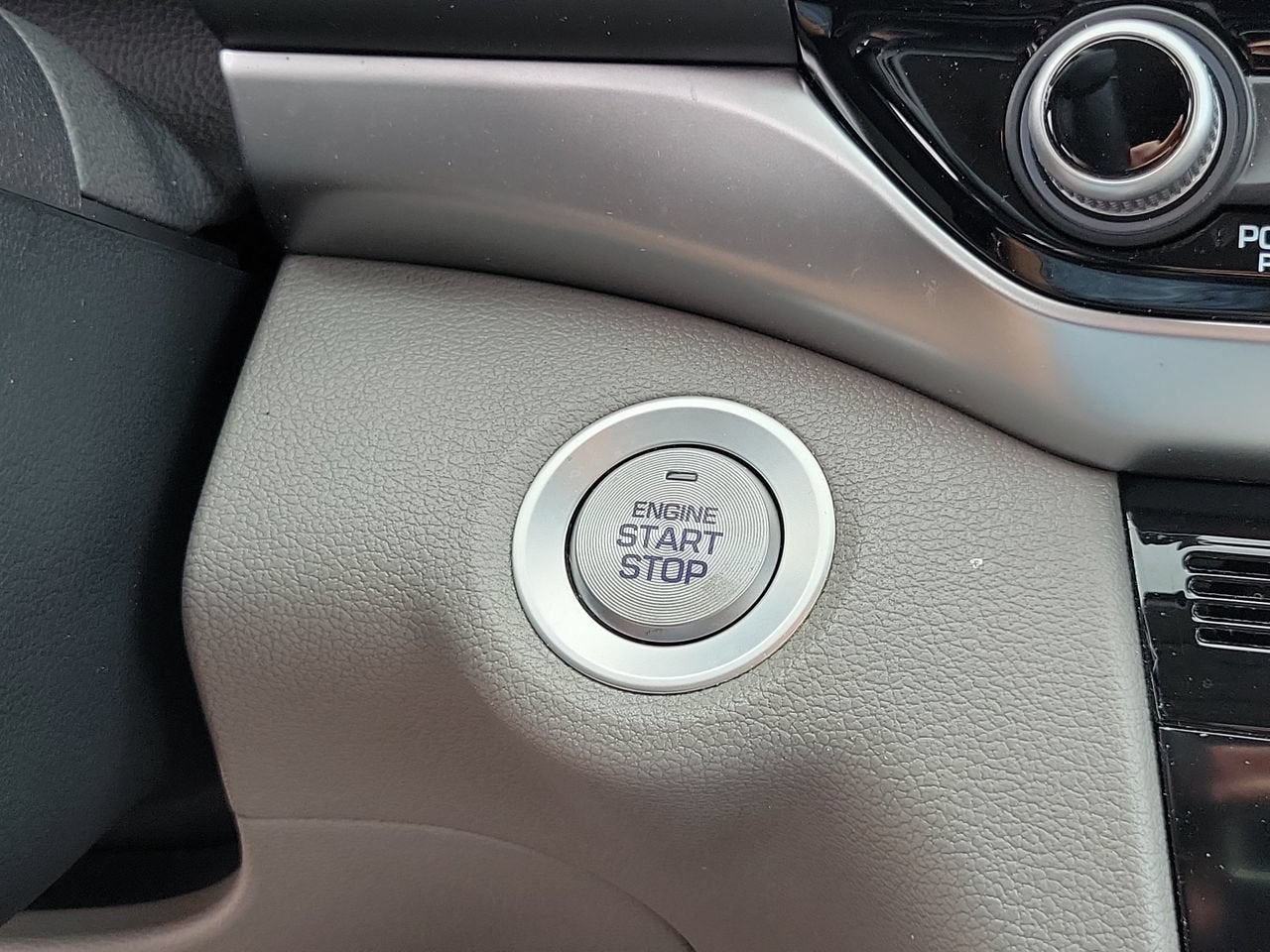 2020 Hyundai Elantra Limited