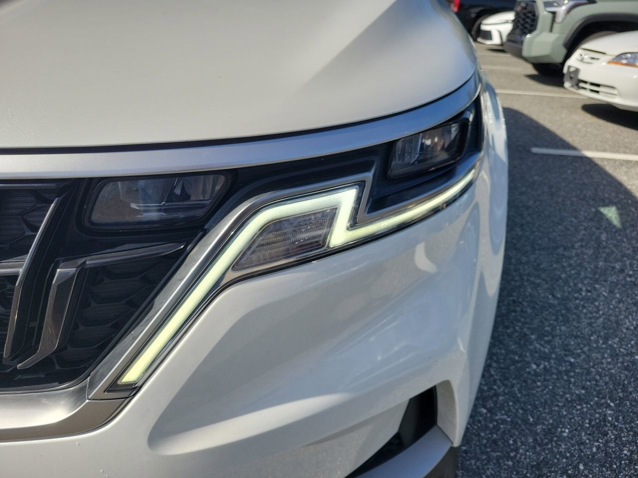 2024 Kia Carnival LX