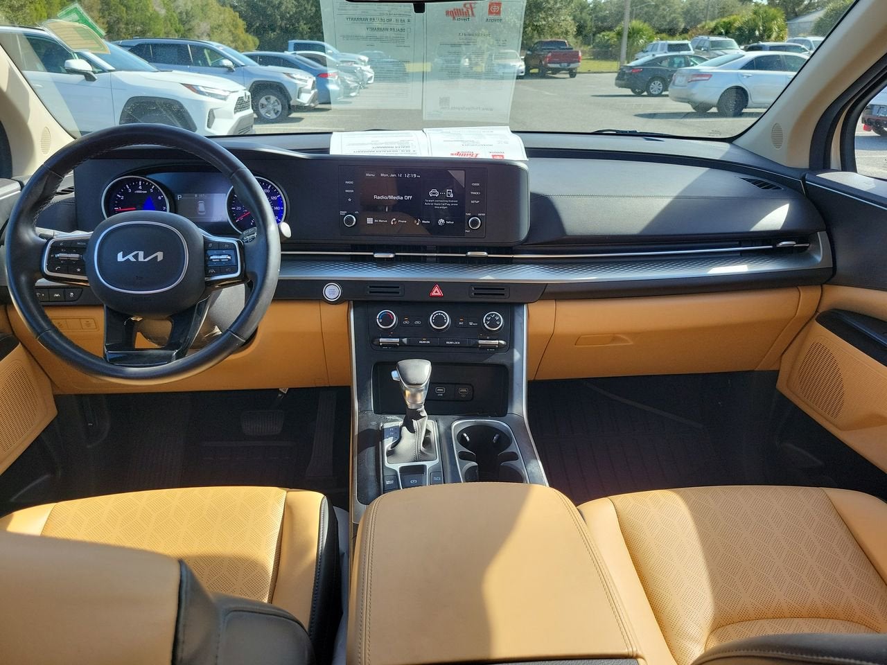 2024 Kia Carnival LX