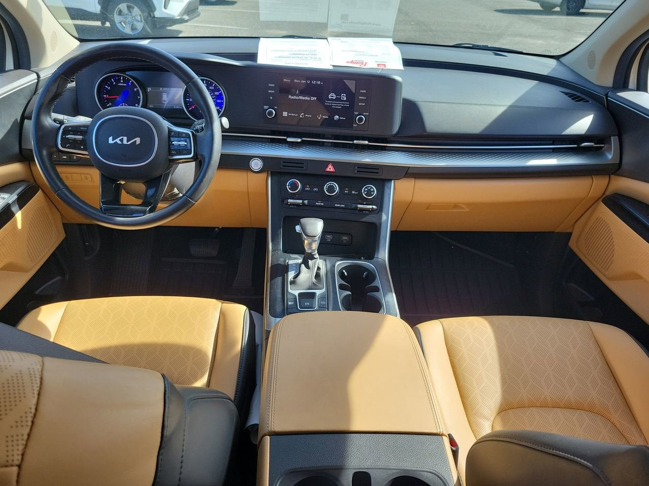 2024 Kia Carnival LX