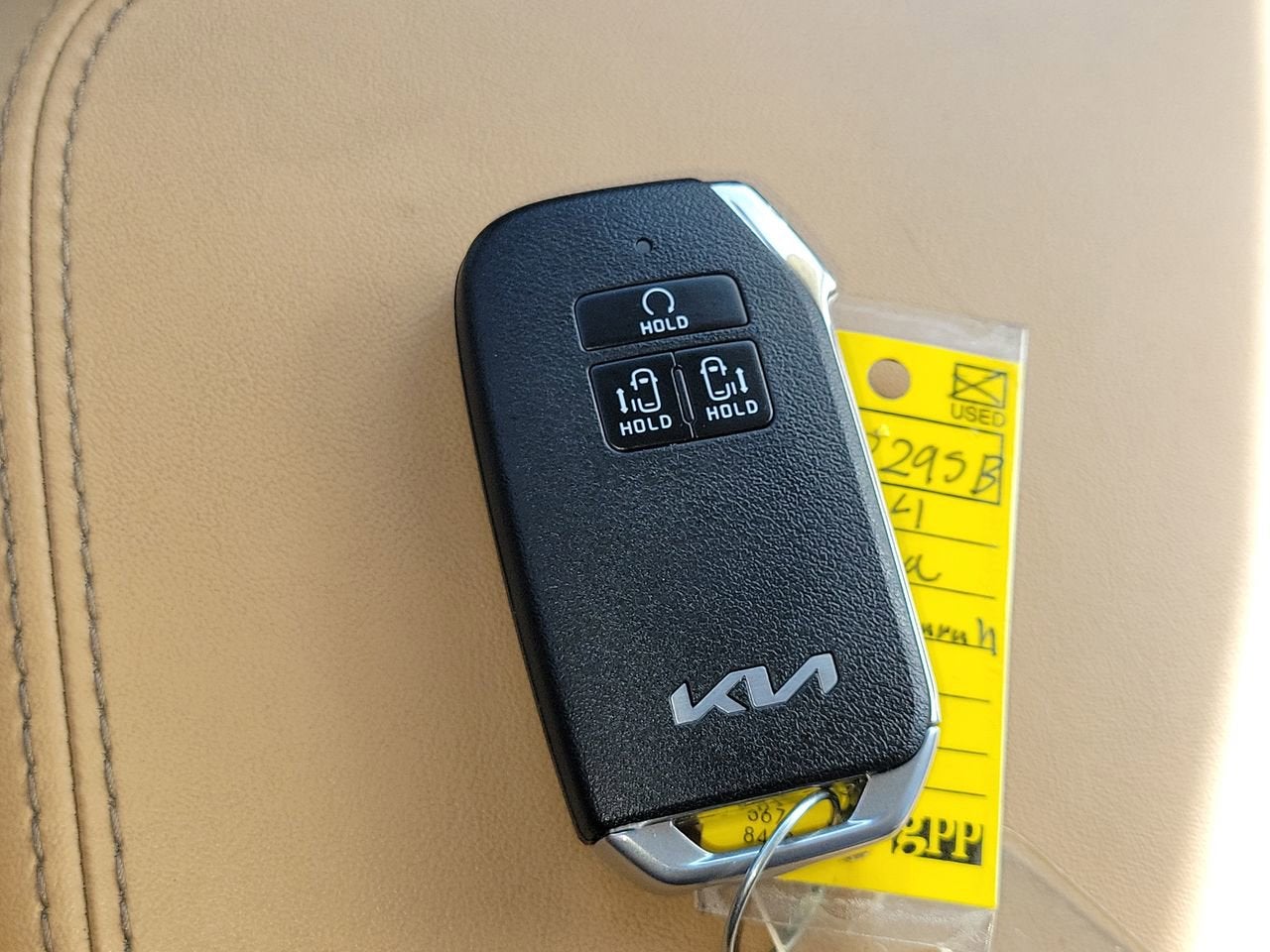 2024 Kia Carnival LX