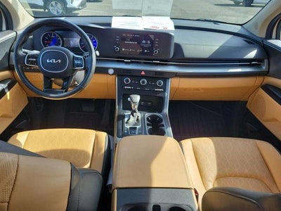 2024 Kia Carnival LX