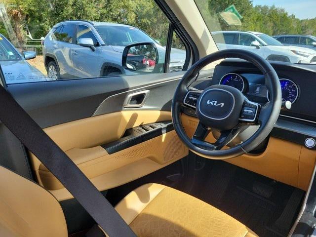 2024 Kia Carnival LX