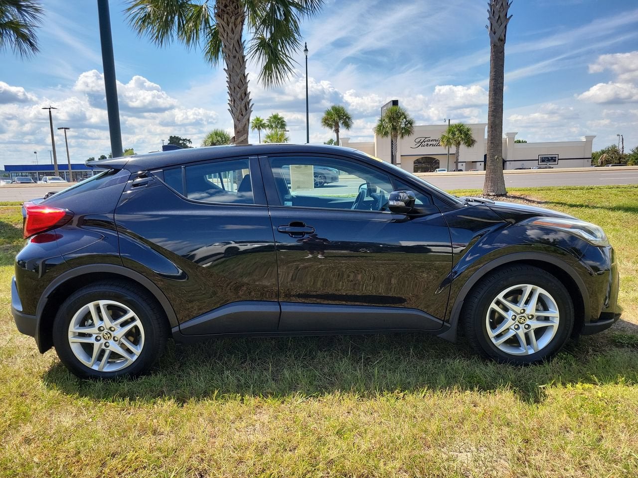2021 Toyota C-HR LE