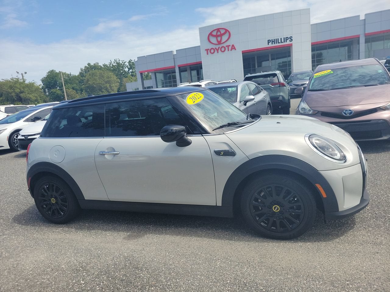 2022 MINI Cooper SE Electric Signature