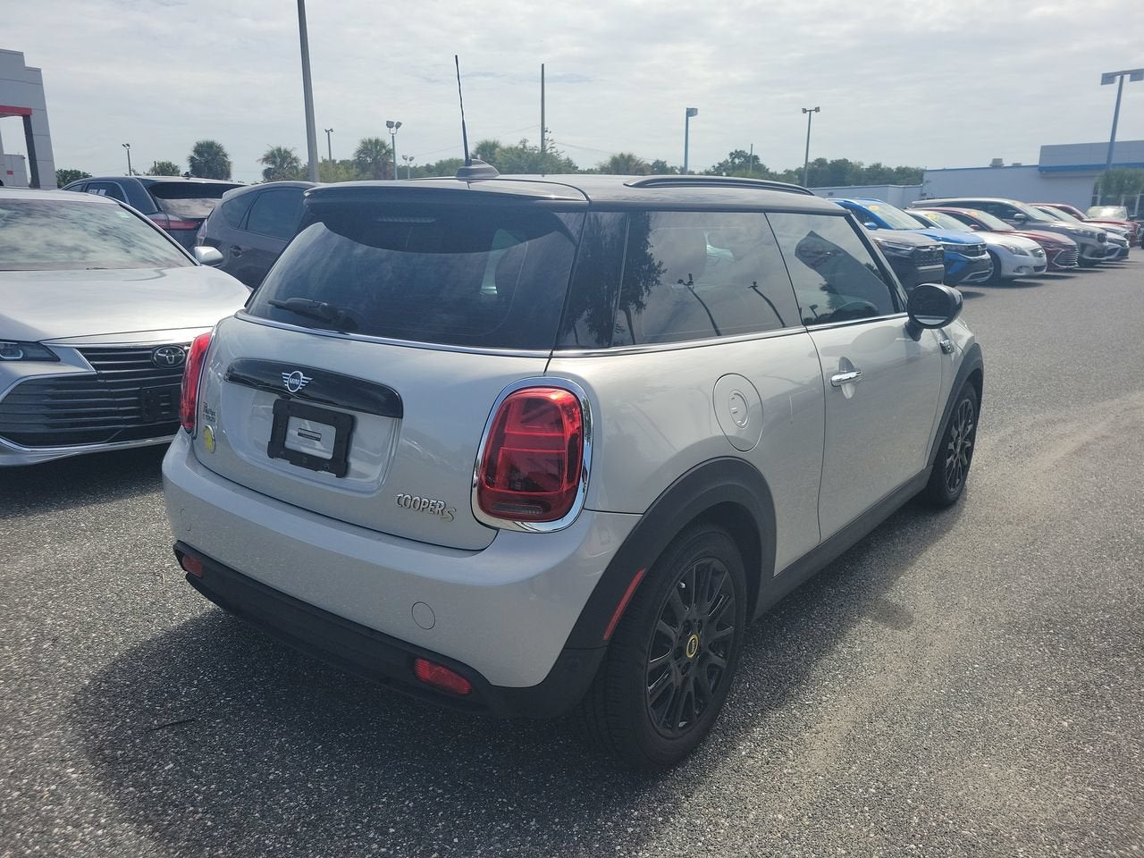 2022 MINI Cooper SE Electric Signature