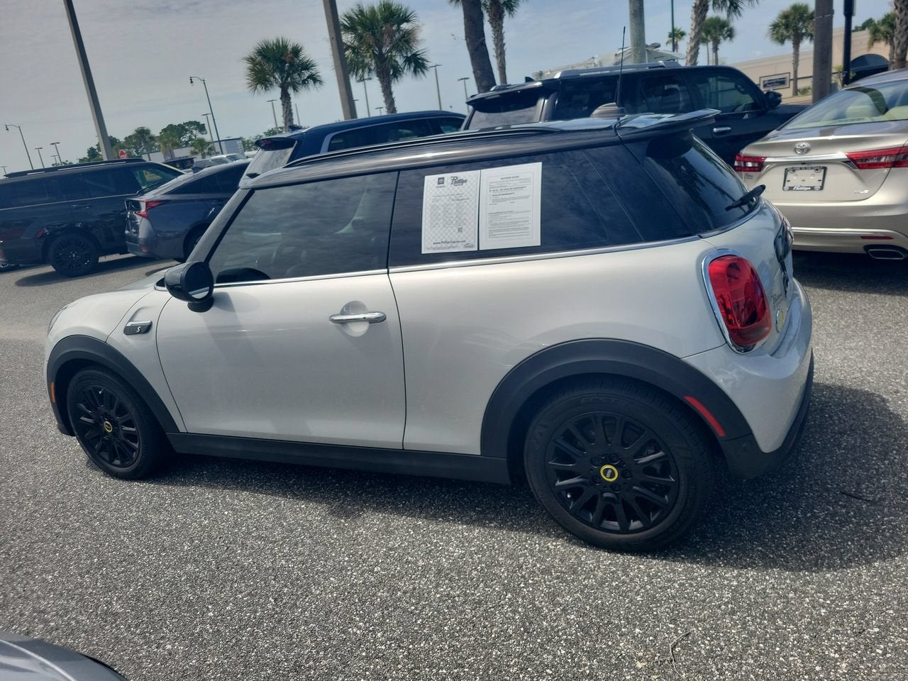 2022 MINI Cooper SE Electric Signature