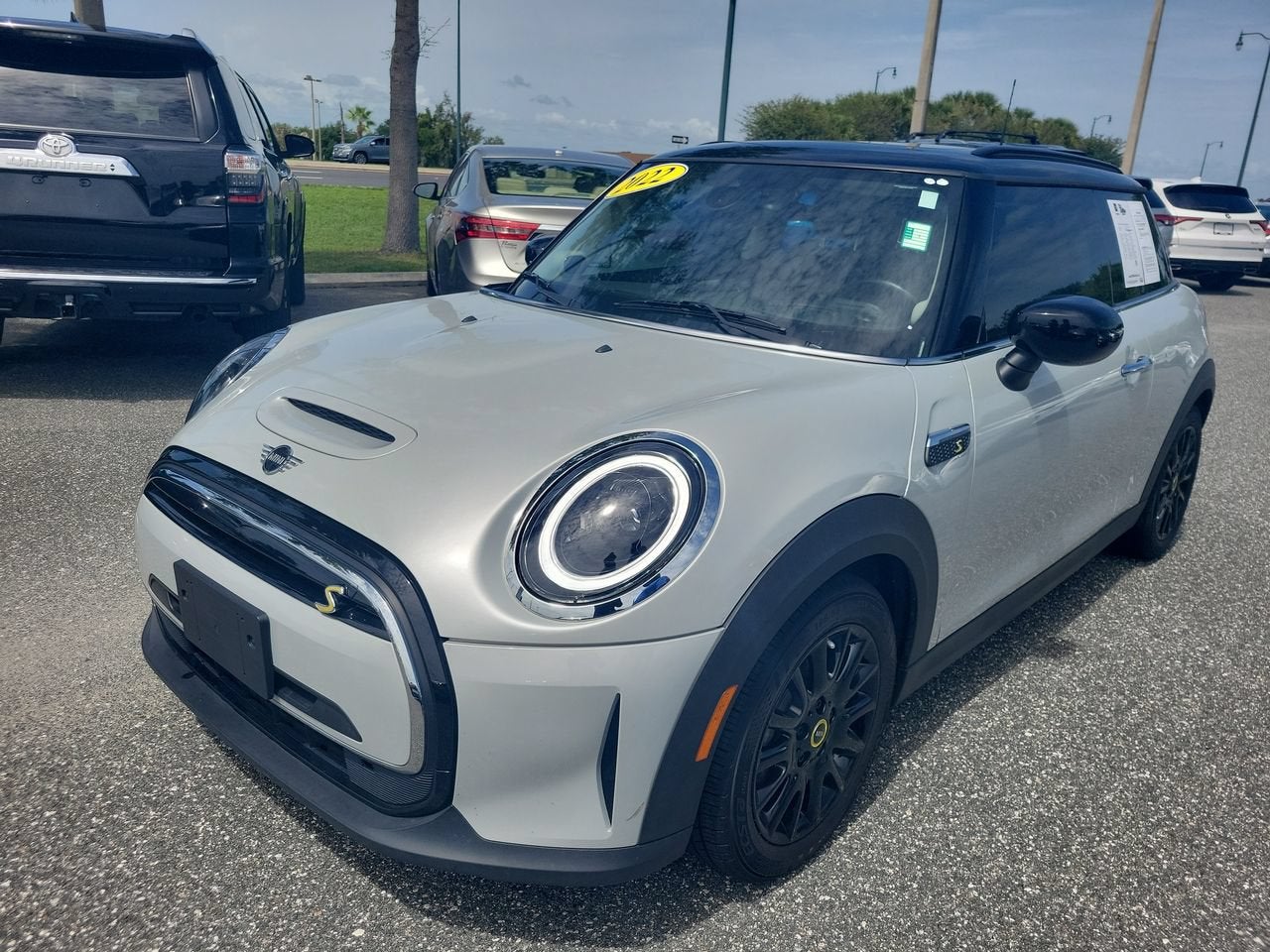 2022 MINI Cooper SE Electric Signature