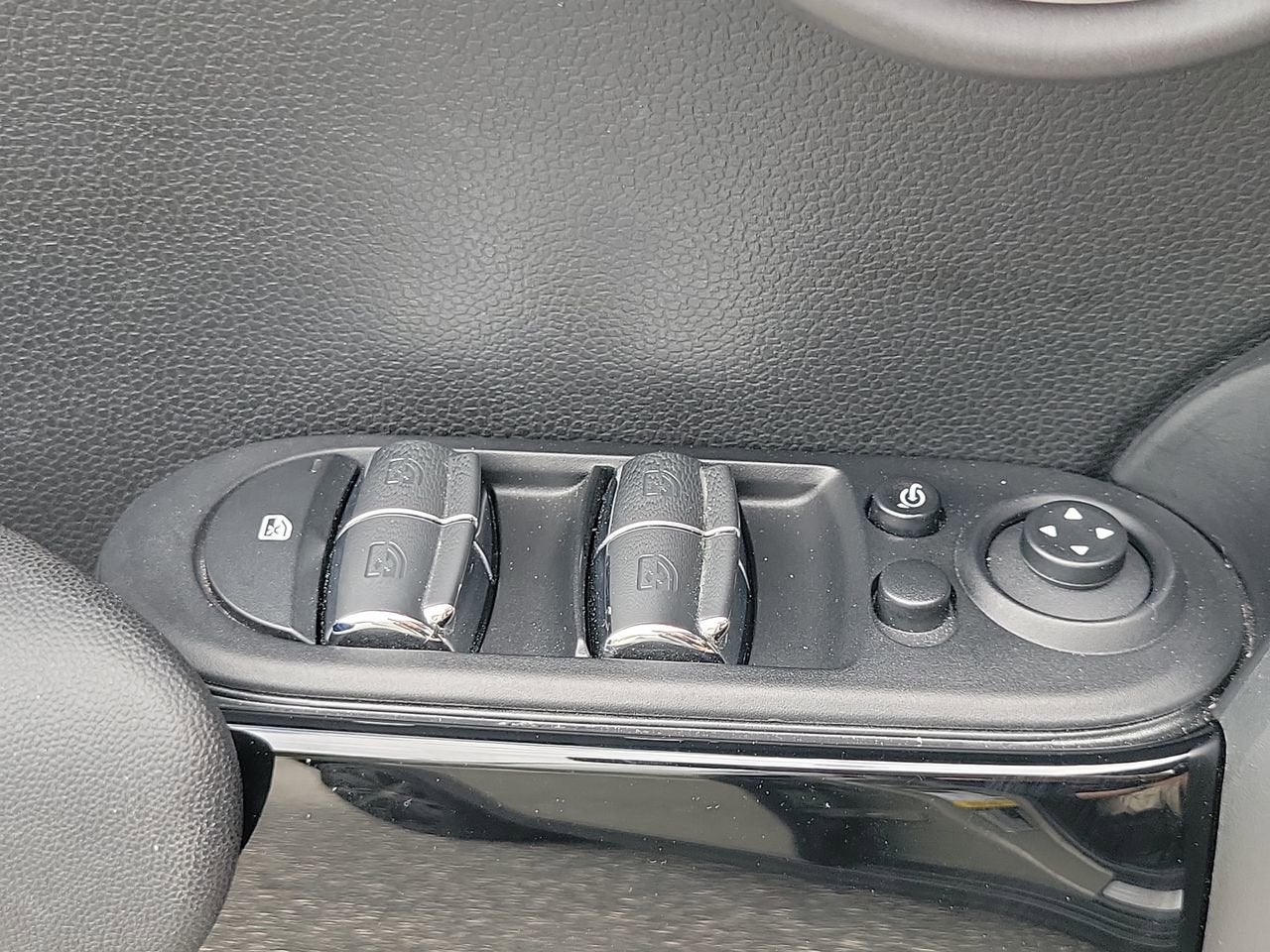 2019 MINI Hardtop 4 Door Signature
