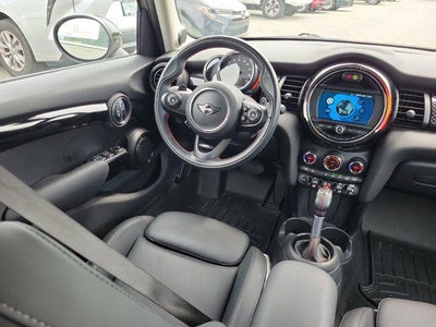 2019 MINI Hardtop 4 Door Signature