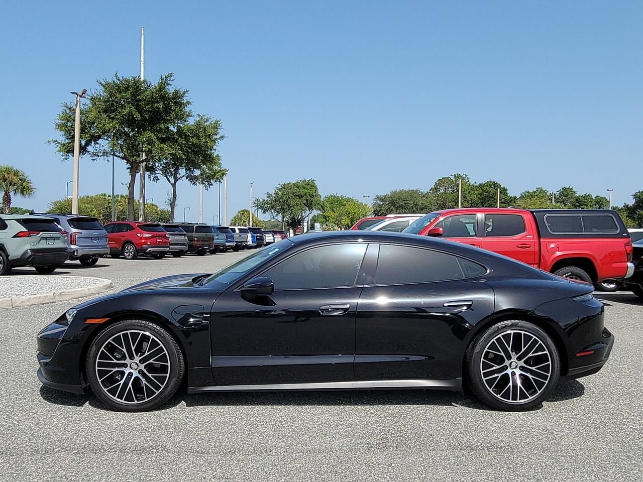 2022 Porsche Taycan Base