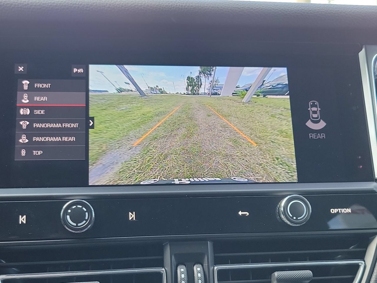 2022 Porsche Macan Base