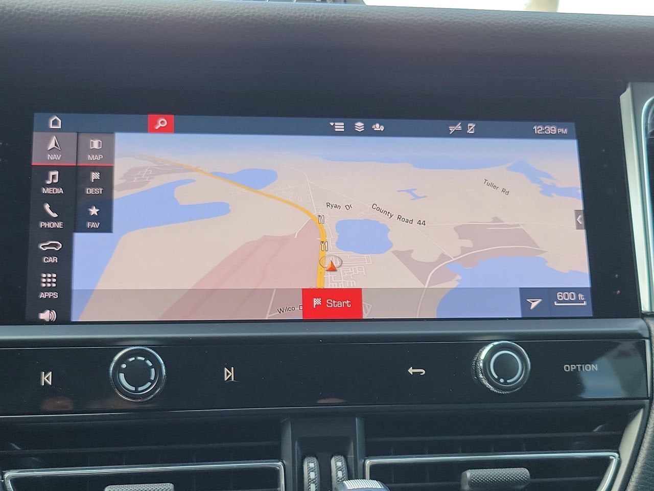 2022 Porsche Macan Base