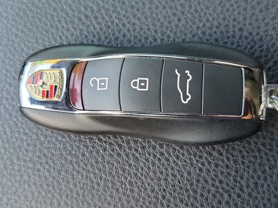 2022 Porsche Macan Base