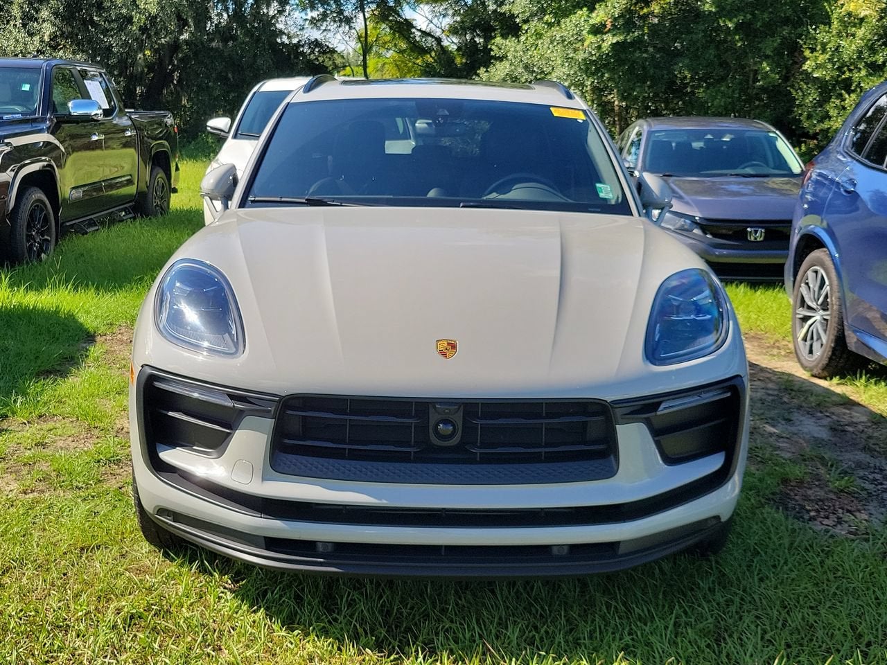 2022 Porsche Macan Base