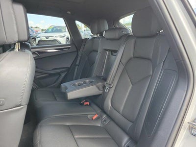 2022 Porsche Macan Base
