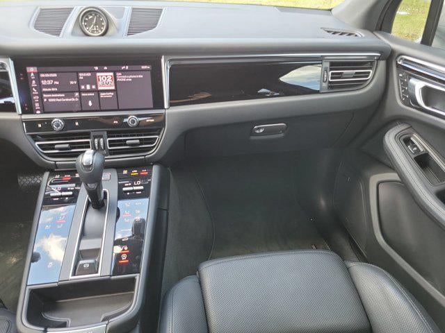 2022 Porsche Macan Base