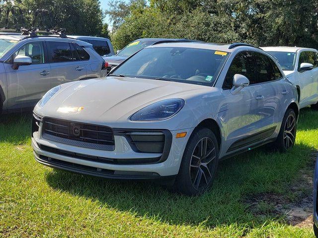 2022 Porsche Macan Base