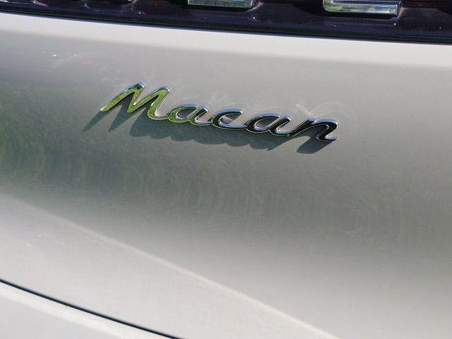 2022 Porsche Macan Base