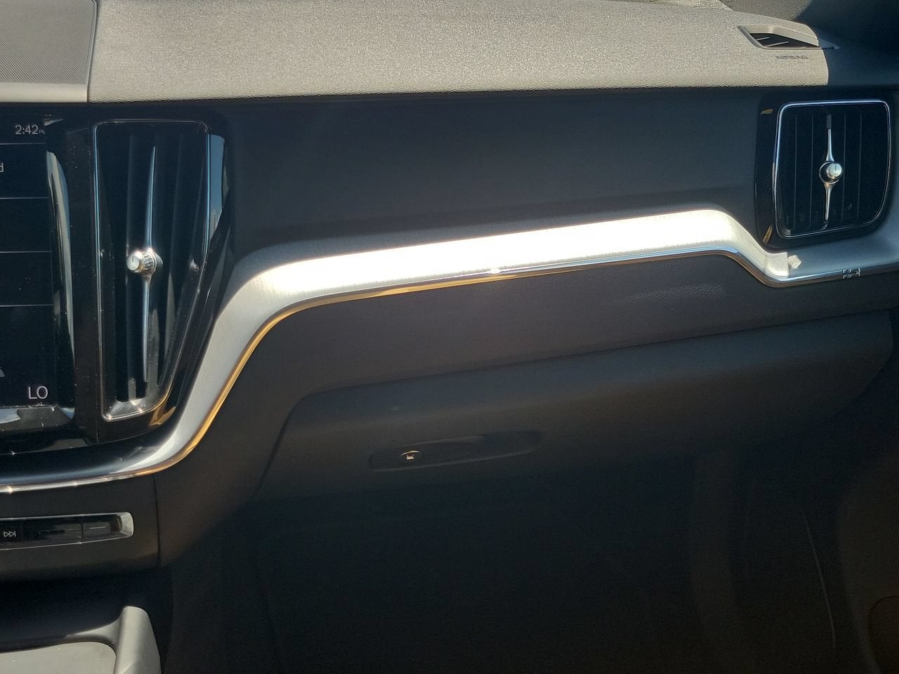 2020 Volvo XC60 T5 Momentum