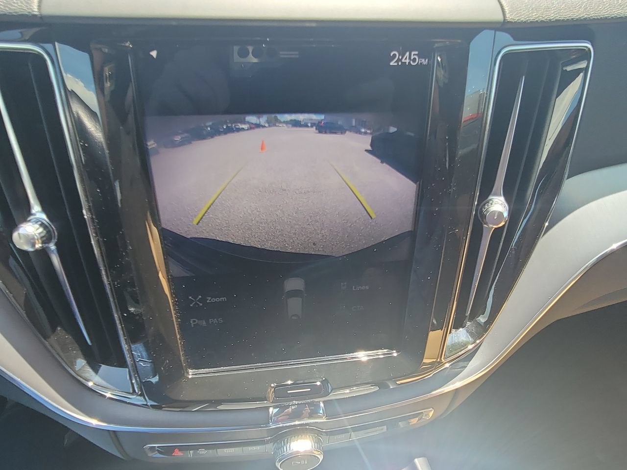 2020 Volvo XC60 T5 Momentum