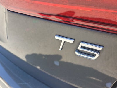 2020 Volvo XC60 T5 Momentum