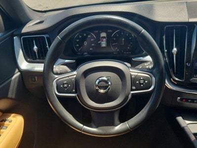 2020 Volvo XC60 T5 Momentum