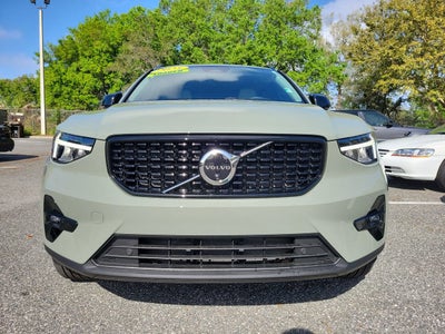 2025 Volvo XC40 B5 Plus Dark Theme