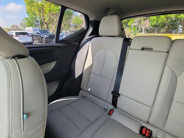 2025 Volvo XC40 B5 Plus Dark Theme