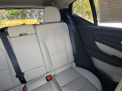 2025 Volvo XC40 B5 Plus Dark Theme